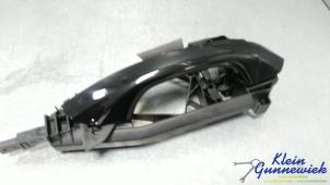 Usagé Poignée portière 4portes arrière droite Audi A6 Prix € 30,00 Règlement à la marge proposé par Klein Gunnewiek Autodemontage & Motorentechniek