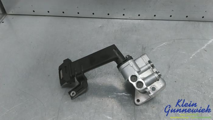 Usados Bomba de aceite Volkswagen Passat Precio € 57,00 Norma de margen ofrecido por Klein Gunnewiek Autodemontage & Motorentechniek
