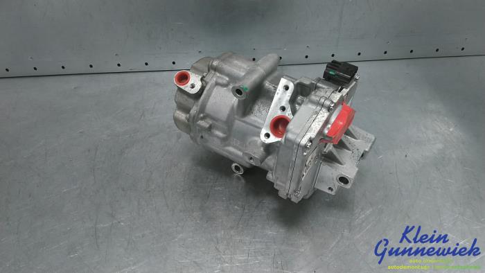Usagé Pompe clim Renault Arkana Prix € 522,00 Règlement à la marge proposé par Klein Gunnewiek Autodemontage & Motorentechniek