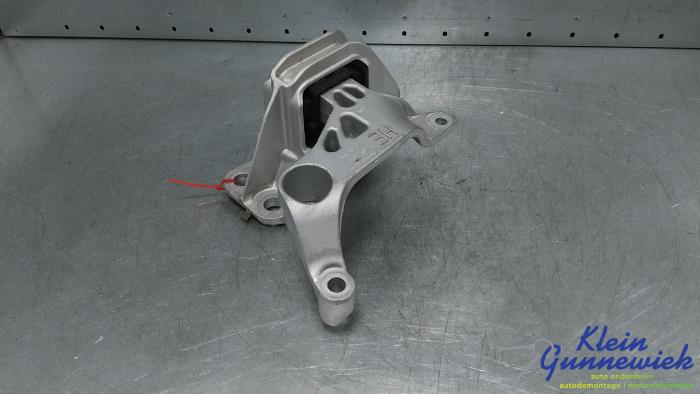 Used Engine mount Renault Arkana Price € 75,00 Margin scheme offered by Klein Gunnewiek Autodemontage & Motorentechniek