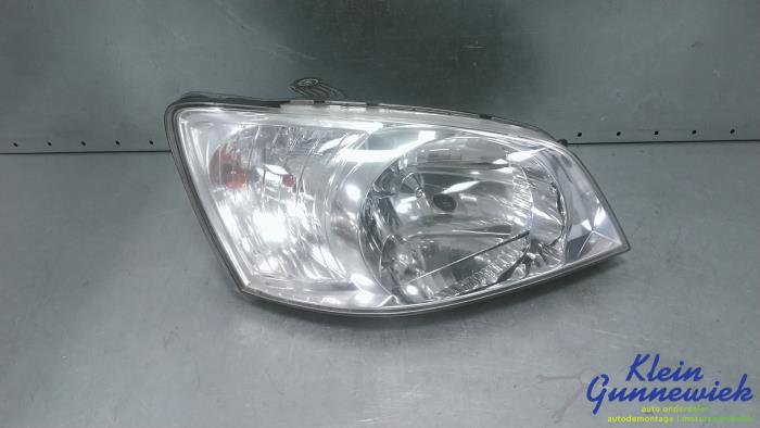 Używane Reflektor prawy Hyundai Getz Cena € 45,00 Procedura marży oferowane przez Klein Gunnewiek Autodemontage & Motorentechniek