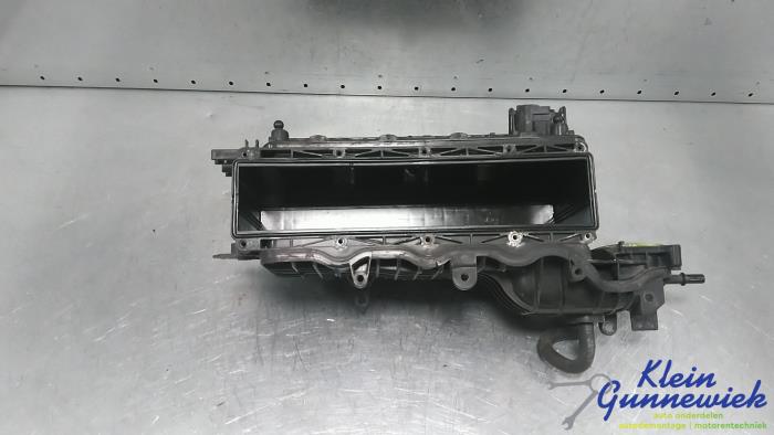 Used Intake manifold Audi Q3 Price € 54,00 Margin scheme offered by Klein Gunnewiek Autodemontage & Motorentechniek