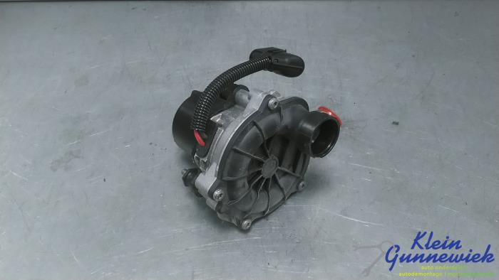 Używane Pompa gazów spalinowych Audi RS7 Cena € 105,00 Procedura marży oferowane przez Klein Gunnewiek Autodemontage & Motorentechniek