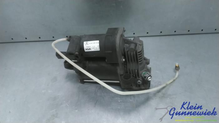 Begagnade Luftpump (fjädring) Mercedes R-Klasse Pris € 245,00 Marginaltabell erbjuds av Klein Gunnewiek Autodemontage & Motorentechniek