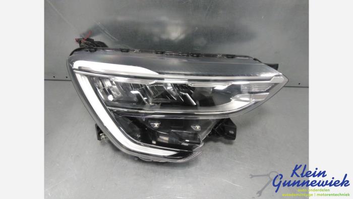 Używane Reflektor prawy Renault Arkana Cena € 995,00 Procedura marży oferowane przez Klein Gunnewiek Autodemontage & Motorentechniek