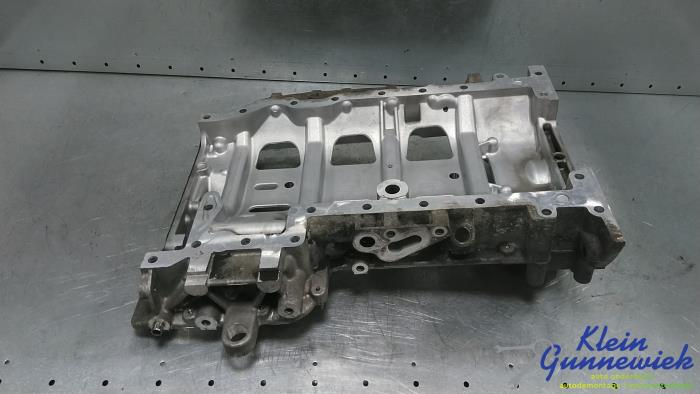 Usagé Couvercle carter Ford Transit Prix € 125,00 Règlement à la marge proposé par Klein Gunnewiek Autodemontage & Motorentechniek