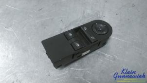 Begagnade Flerfunktionsbrytare, fönster Opel Zafira Pris € 40,00 Marginaltabell erbjuds av Klein Gunnewiek Autodemontage & Motorentechniek