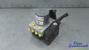 Usados Bomba ABS Mercedes eVito Precio € 395,00 Norma de margen ofrecido por Klein Gunnewiek Autodemontage & Motorentechniek