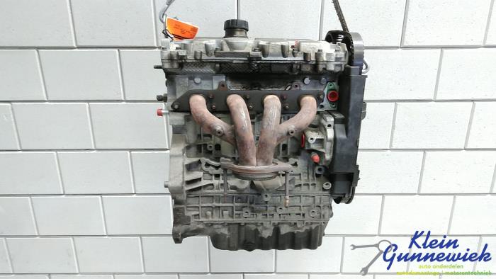 Engine from a Volvo S40 1999