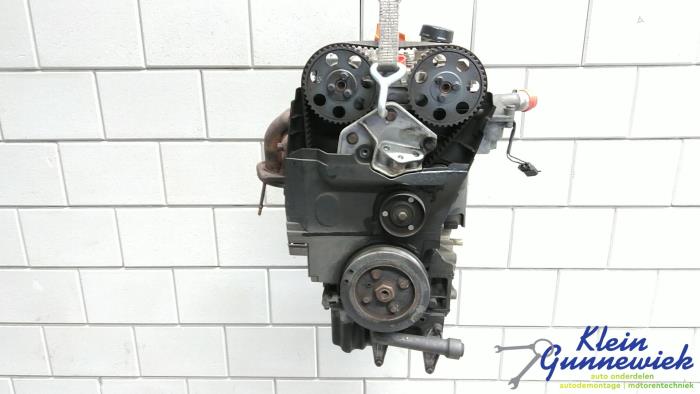 Engine from a Volvo S40 1999