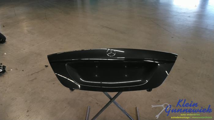 Używane Tylna klapa Mercedes S-Klasse Cena € 468,00 Procedura marży oferowane przez Klein Gunnewiek Autodemontage & Motorentechniek