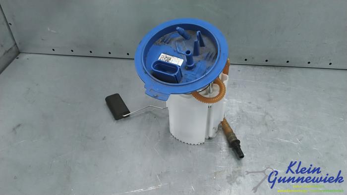 Usagé Pompe à carburant Volkswagen Passat Prix € 109,00 Règlement à la marge proposé par Klein Gunnewiek Autodemontage & Motorentechniek