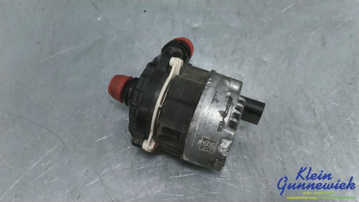 Begagnade Vattenpump Mercedes S-Klasse Pris € 126,00 Marginaltabell erbjuds av Klein Gunnewiek Autodemontage & Motorentechniek