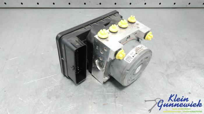 Usagé Pompe ABS Volkswagen Golf Prix € 184,00 Règlement à la marge proposé par Klein Gunnewiek Autodemontage & Motorentechniek