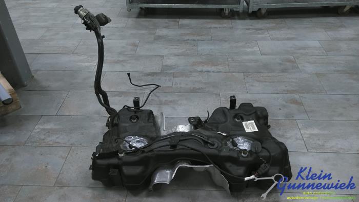 Używane Zbiornik Audi RS3 Cena € 286,00 Procedura marży oferowane przez Klein Gunnewiek Autodemontage & Motorentechniek