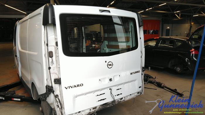 Używane Tylna klapa Opel Vivaro Cena € 504,00 Procedura marży oferowane przez Klein Gunnewiek Autodemontage & Motorentechniek