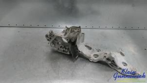 Support dynamo bas d'un Seat Leon 2015