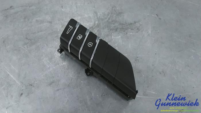 Używane Przelacznik Porsche Panamera Cena € 95,00 Procedura marży oferowane przez Klein Gunnewiek Autodemontage & Motorentechniek