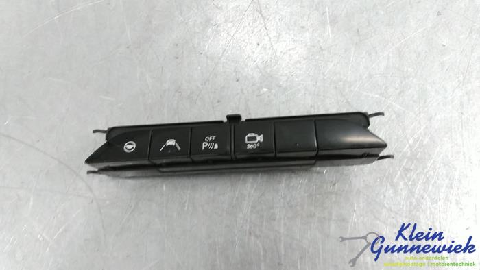 Używane Przelacznik Mercedes S-Klasse Cena € 23,00 Procedura marży oferowane przez Klein Gunnewiek Autodemontage & Motorentechniek