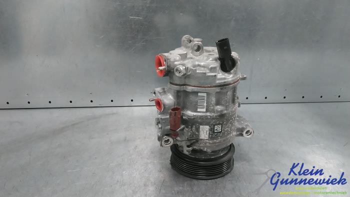 Usagé Pompe clim Volkswagen Golf Prix € 75,00 Règlement à la marge proposé par Klein Gunnewiek Autodemontage & Motorentechniek