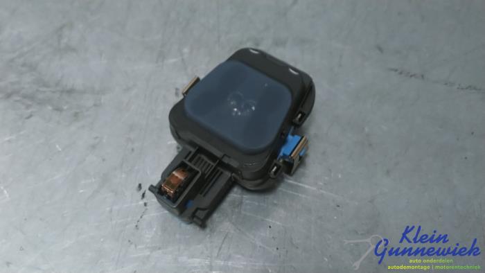 Begagnade Regnsensor Mercedes S-Klasse Pris € 32,00 Marginaltabell erbjuds av Klein Gunnewiek Autodemontage & Motorentechniek