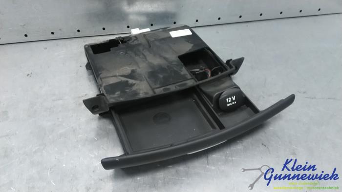 Begagnade Handskfack Mercedes S-Klasse Pris € 56,00 Marginaltabell erbjuds av Klein Gunnewiek Autodemontage & Motorentechniek
