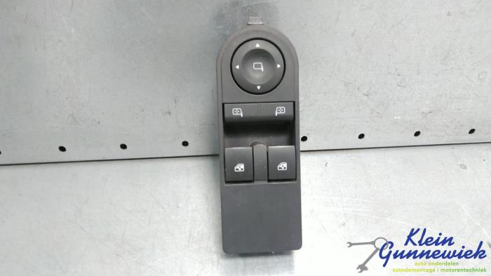 Usados Interruptor combinado de ventanillas Opel Astra Precio € 40,00 Norma de margen ofrecido por Klein Gunnewiek Autodemontage & Motorentechniek