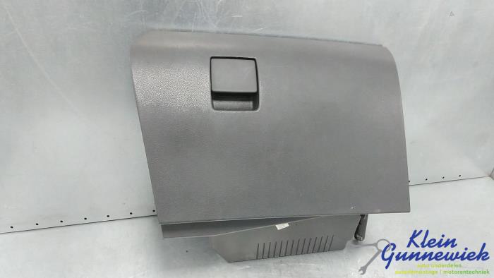 Begagnade Handskfack Opel Astra Pris € 30,00 Marginaltabell erbjuds av Klein Gunnewiek Autodemontage & Motorentechniek