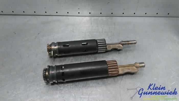 Używane Wal balansujacy Volkswagen Golf Cena € 150,00 Procedura marży oferowane przez Klein Gunnewiek Autodemontage & Motorentechniek