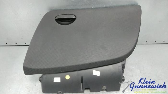 Begagnade Handskfack Seat Altea Pris € 37,00 Marginaltabell erbjuds av Klein Gunnewiek Autodemontage & Motorentechniek