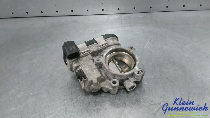 Usagé Boitier papillon Porsche Panamera Prix € 160,00 Règlement à la marge proposé par Klein Gunnewiek Autodemontage & Motorentechniek