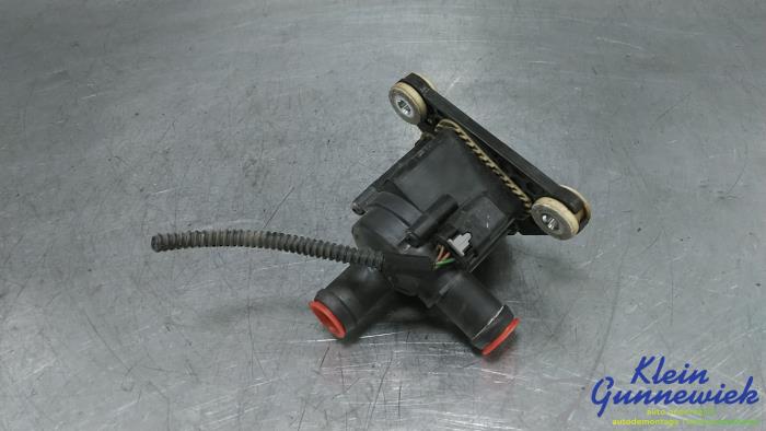 Begagnade Vattenpump Porsche Panamera Pris € 55,00 Marginaltabell erbjuds av Klein Gunnewiek Autodemontage & Motorentechniek