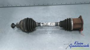 Begagnade Drivaxel, höger fram Audi A4 Pris € 75,00 Marginaltabell erbjuds av Klein Gunnewiek Autodemontage & Motorentechniek