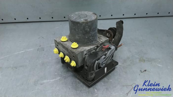 Begagnade ABS-pump Audi A4 Pris € 128,00 Marginaltabell erbjuds av Klein Gunnewiek Autodemontage & Motorentechniek