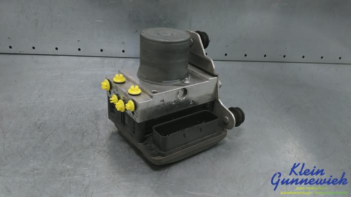 Used ABS pump Audi A6 Price € 225,00 Margin scheme offered by Klein Gunnewiek Autodemontage & Motorentechniek