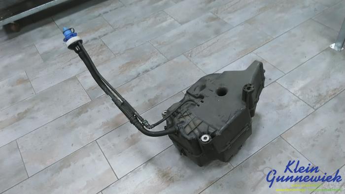 Gebrauchte Adblue Tank Ford Transit Custom Preis € 153,00 Margenregelung angeboten von Klein Gunnewiek Autodemontage & Motorentechniek