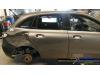 Puerta de 4 puertas derecha detrás de un Mercedes B-Klasse 2019