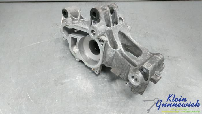 Begagnade Vattenpump BMW 3-Serie Pris € 125,00 Marginaltabell erbjuds av Klein Gunnewiek Autodemontage & Motorentechniek