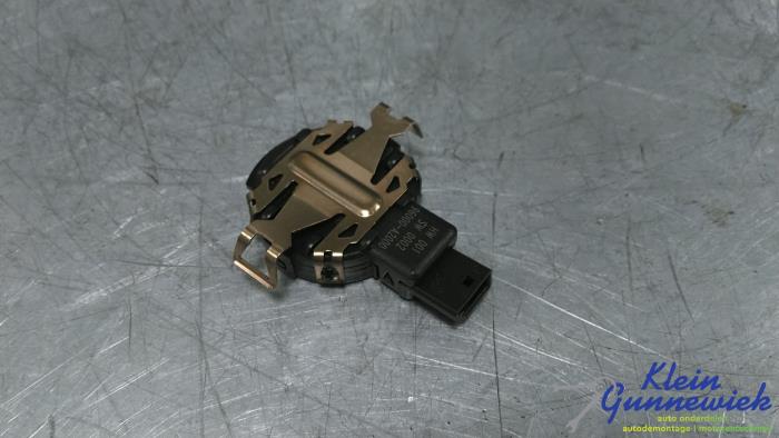 Begagnade Regnsensor Hyundai I30 Pris € 22,00 Marginaltabell erbjuds av Klein Gunnewiek Autodemontage & Motorentechniek