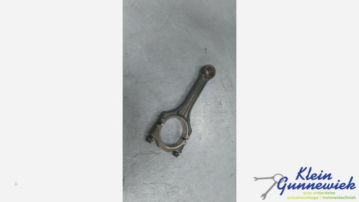 Używane Korbowód Seat Leon Cena € 50,00 Procedura marży oferowane przez Klein Gunnewiek Autodemontage & Motorentechniek