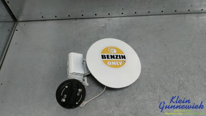Gebrauchte Tankklappe Kia Picanto Preis € 41,00 Margenregelung angeboten von Klein Gunnewiek Autodemontage & Motorentechniek