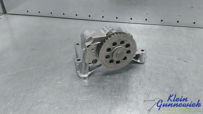 Begagnade Oljepump Volkswagen Caddy Pris € 75,00 Marginaltabell erbjuds av Klein Gunnewiek Autodemontage & Motorentechniek