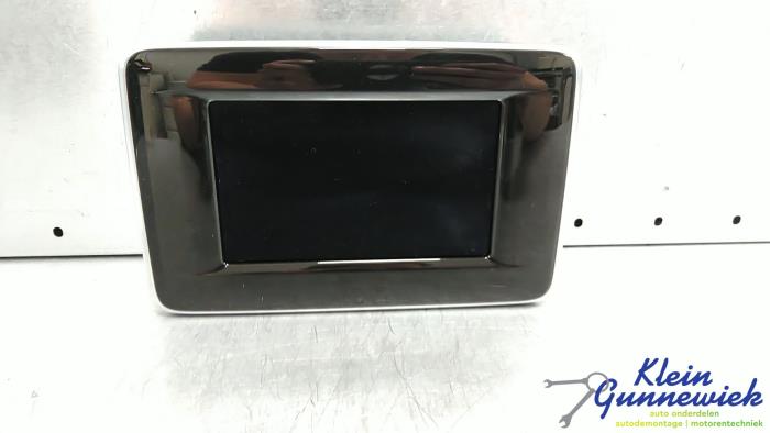 Begagnade Innerdisplay Mercedes A-Klasse Pris € 195,00 Marginaltabell erbjuds av Klein Gunnewiek Autodemontage & Motorentechniek