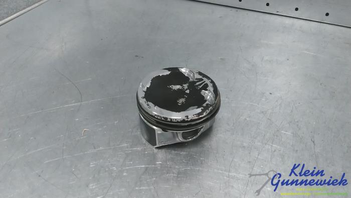Usados Pistón Volkswagen Golf Precio € 133,00 Norma de margen ofrecido por Klein Gunnewiek Autodemontage & Motorentechniek