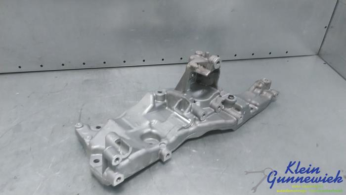 Neuf Support dynamo bas Opel Vivaro Prix € 54,45 Prix TTC proposé par Klein Gunnewiek Autodemontage & Motorentechniek