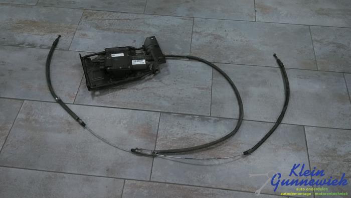 Używane Silnik hamulca postojowego Opel Meriva Cena € 121,00 Procedura marży oferowane przez Klein Gunnewiek Autodemontage & Motorentechniek