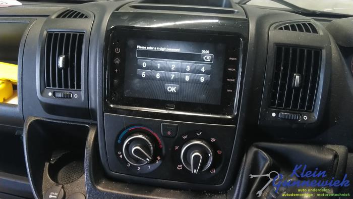 Usagé Système navigation Peugeot Boxer Prix € 445,00 Règlement à la marge proposé par Klein Gunnewiek Autodemontage & Motorentechniek