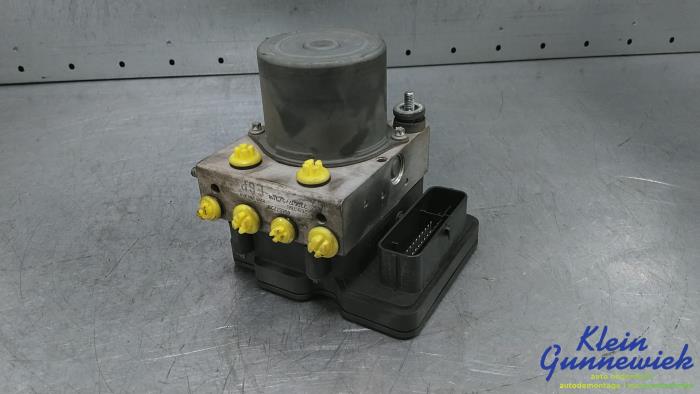 Używane Pompa ABS Peugeot Boxer Cena € 180,00 Procedura marży oferowane przez Klein Gunnewiek Autodemontage & Motorentechniek