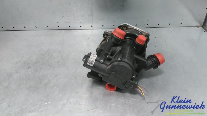 Begagnade Vattenpump Volkswagen E-Golf Pris € 229,00 Marginaltabell erbjuds av Klein Gunnewiek Autodemontage & Motorentechniek