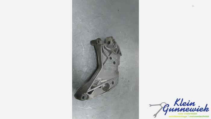 Used Engine mount Volkswagen E-Golf Price € 25,00 Margin scheme offered by Klein Gunnewiek Autodemontage & Motorentechniek